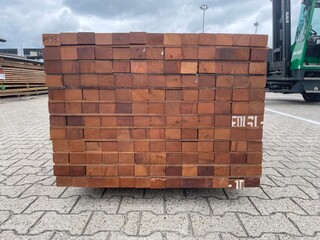 Ca. 78x Angelim Pedra Onderliggers Geschaafd, 45x68mm, lengte 300cm